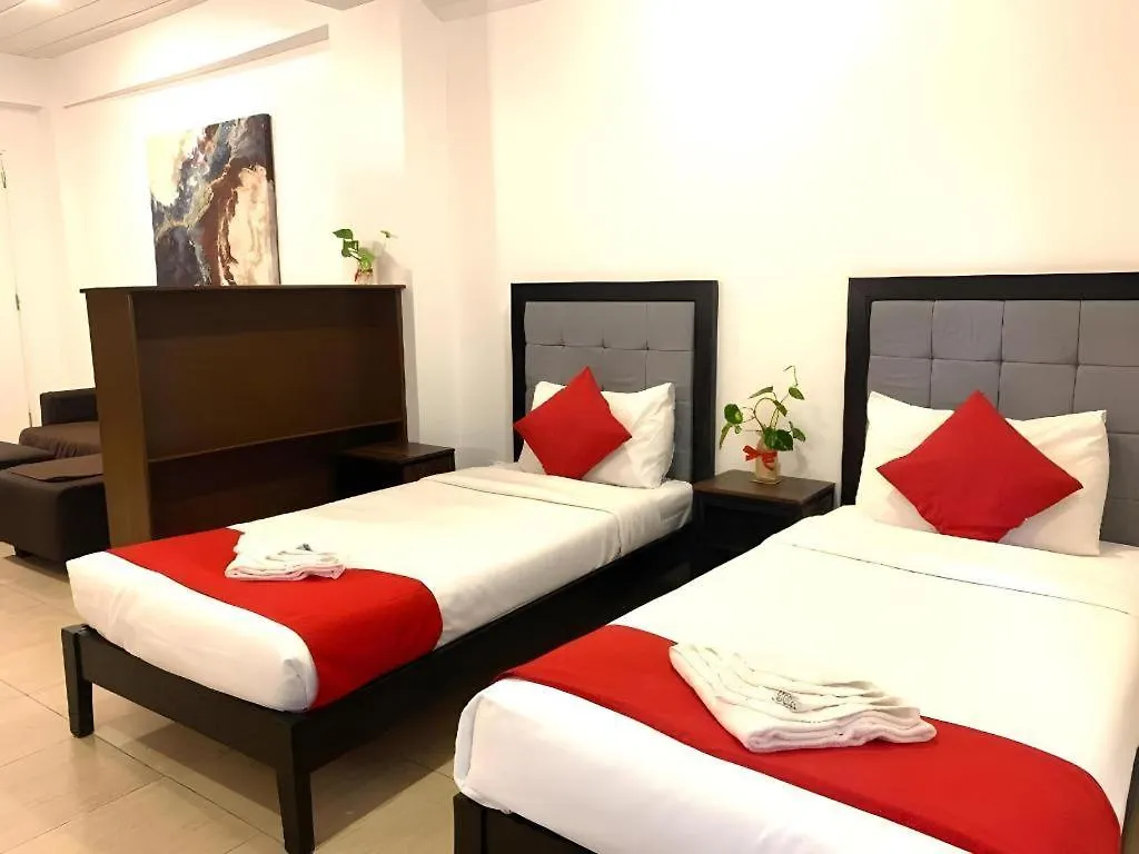 Oyo 150 Davao Airport View Hotel